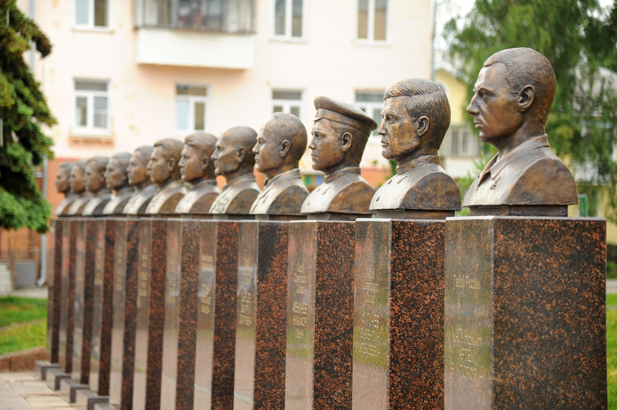 В Катав-Ивановске не забывают о своих земляках, кому обязаны сегодняшней мирной жизнью