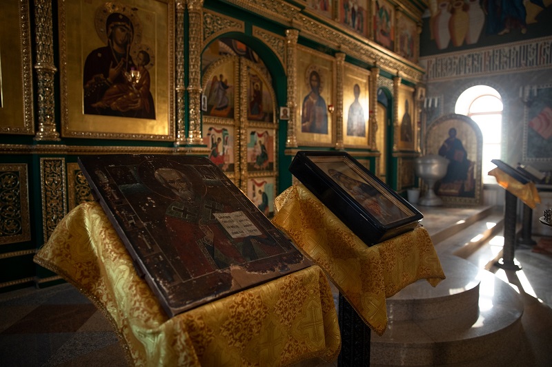 Карабаш. Центральная площадь и храм Иоанна Златоуста. Фото: РМК