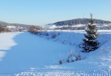 Зимний Черноисточинск. 300 лет поселку Черноисточинск Утро в поселке Черноисточинск. 2022 г.