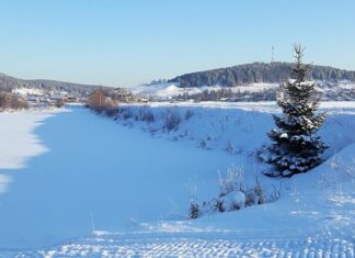 Зимний Черноисточинск. 300 лет поселку Черноисточинск Утро в поселке Черноисточинск. 2022 г.