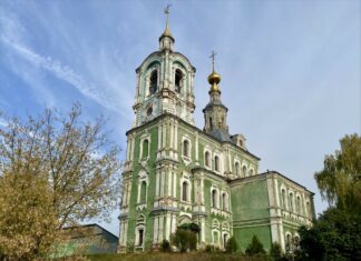 Никитская церковь снаружи