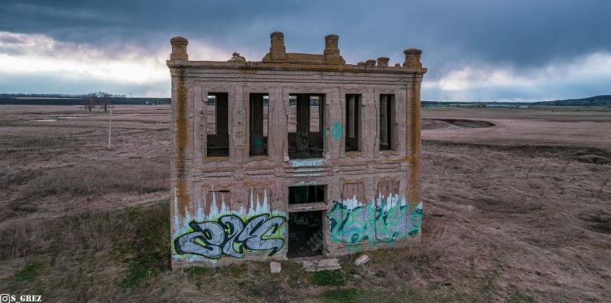 Достопримечательности Башкортостана: Таинственный замок - Тугайский пивоваренный завод. Фото: Владимир Селезнев / ВКонтакте