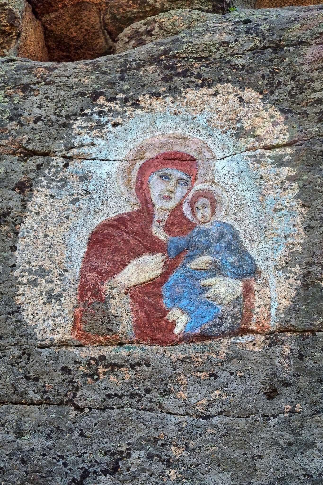 Икона Божьей Матери на скале