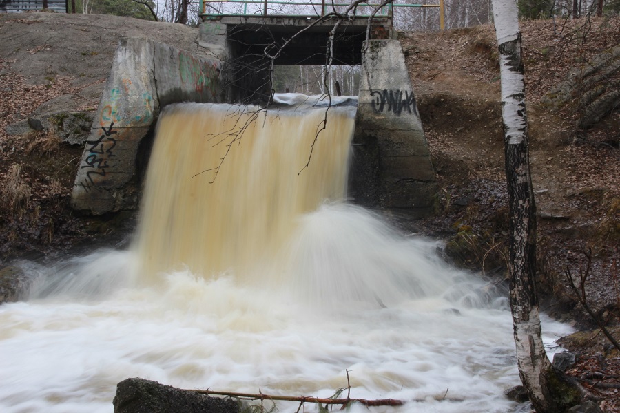 Водопад на реке Руш. Фото: Александер Гущин