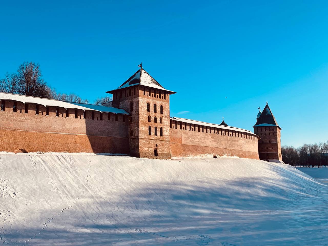 Достопримечательности Великого Новгорода: Кремль, памятник «Тысячелетие  России», Софийский собор, Грановитая палата — Наш Урал и весь мир