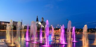 Карабаш. Центральная площадь и храм Иоанна Златоуста. Фото: «Карабашмедь»