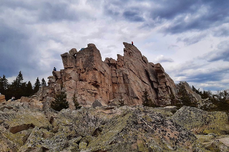 Хребет и гора Юрма. Фото: Александр Гусев / https://alexangusev.ru/