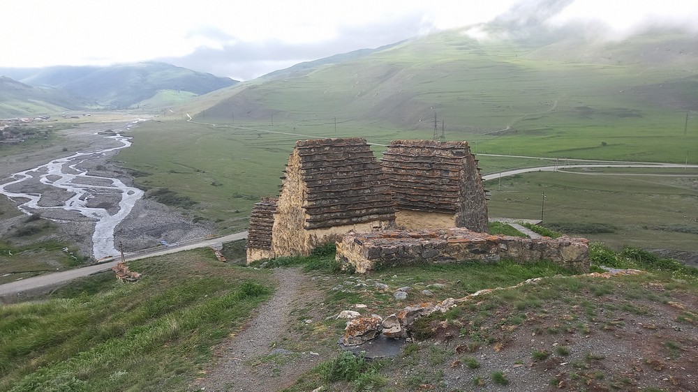 Некрополь Даргавс. Фото: Николай Лебедев