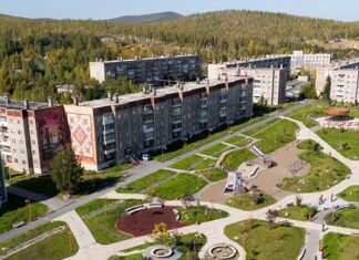 Лучшие достопримечательности Карабаша: ТОП-15 Аллея ветеранов и «Лента времени» в Карабаше. Фото: «Карабашмедь»