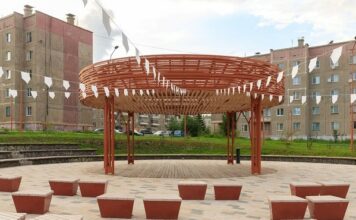 Аллея ветеранов и «Лента времени» в Карабаше Аллея ветеранов и «Лента времени» в Карабаше