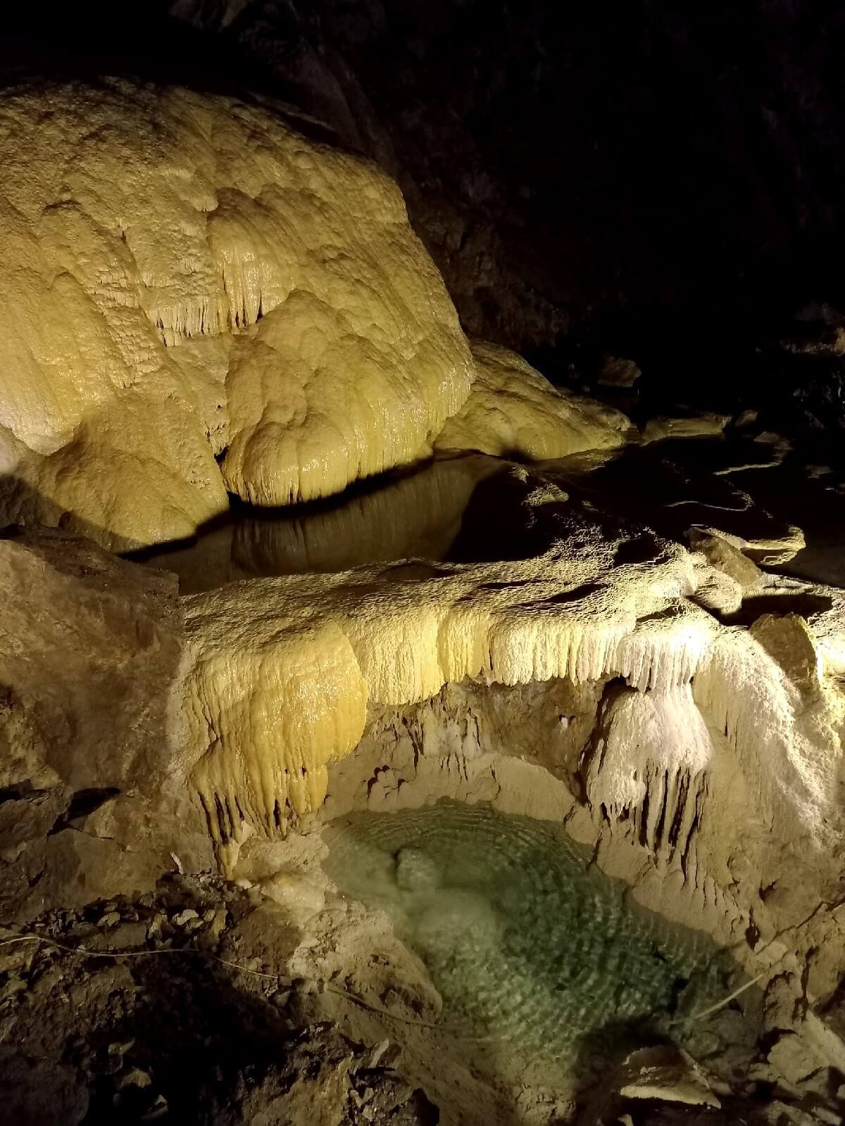 Новоафонская пещера 