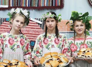 Фестиваль народного творчества и промыслов «Черничный разгуляй» в Мариинске