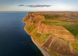 Путешествие на Кольский полуостров: Дальние Зеленцы, Териберка, Кильдин — «Где ближе быть равно уехать дальше»