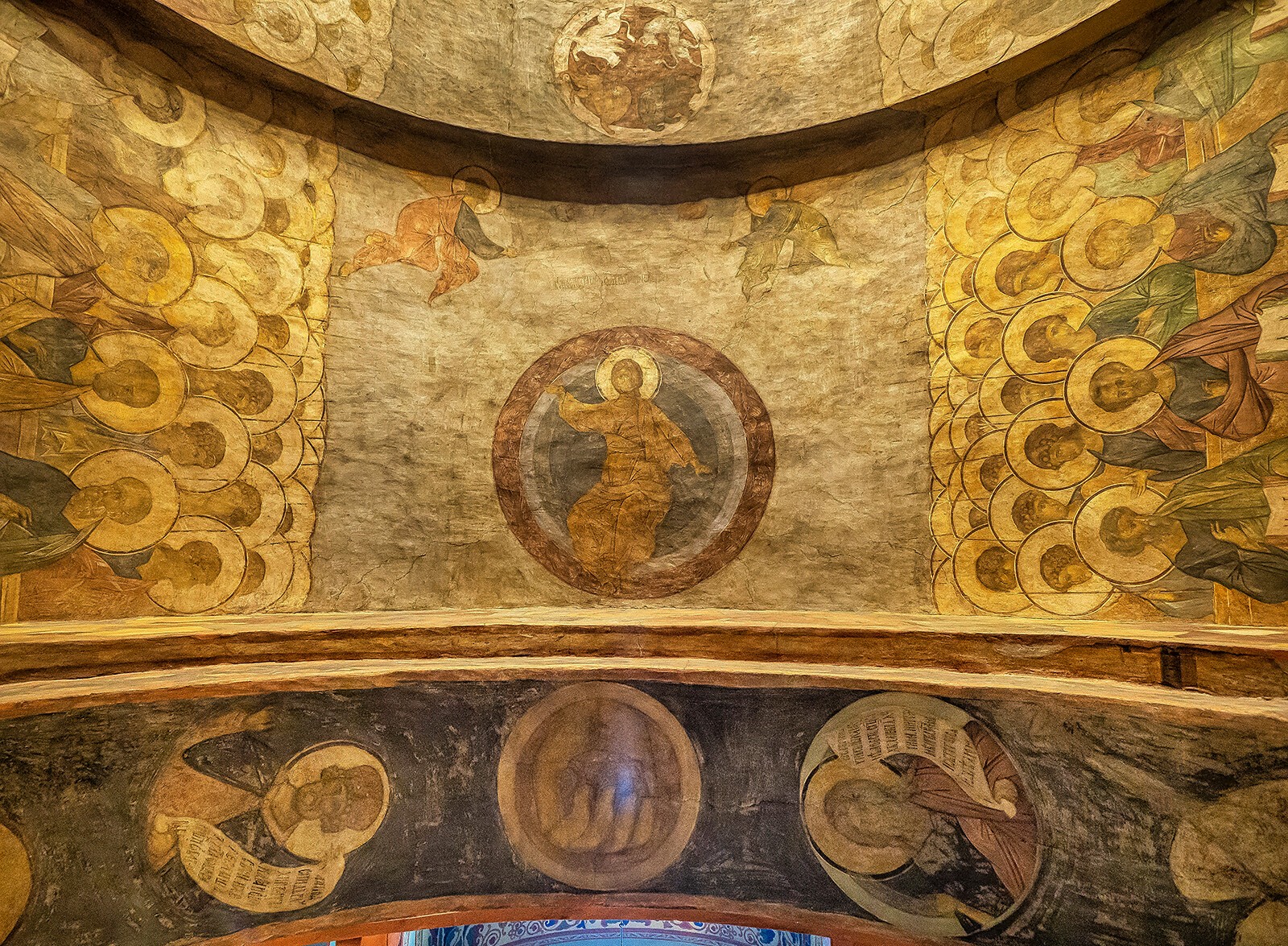 Иконы в Успенском соборе Владимира