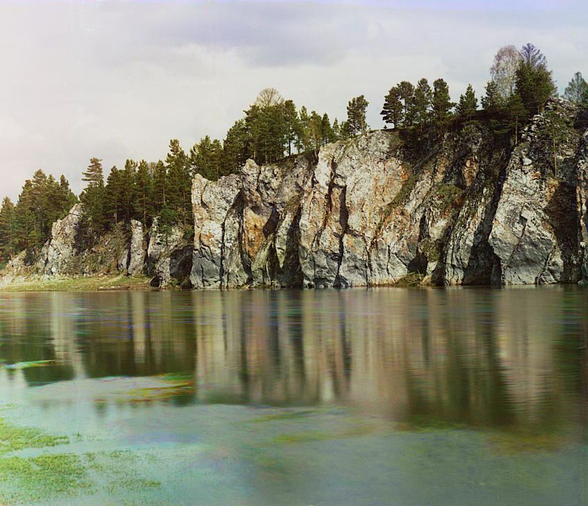 Камень Шайтан на реке Чусовой