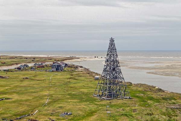 ЯНАО, Ямало-Ненецкий АО, заповедные зоны Урала, мамонтенок Люба, река Юрбей, остров Белый, Ямальский заказник, полуостров Ямал, Шараповы Кошки