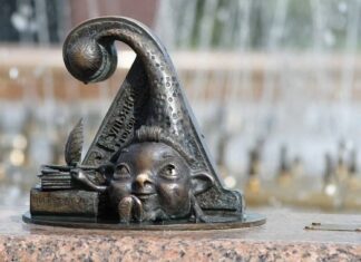 Колобки: литературные гиды по Ульяновску-Симбирску