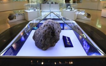 Челябинский метеорит, Государственный исторический музей Южного Урала, Челябинский краеведческий музей, новости Урала, интересное на Урале, Челябинск, Челябинская область, метеорит, открытие купола