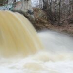 Водопад на реке Руш — достопримечательность Нижнего Тагила Водопад на реке Руш. Фото: Александер Гущин / ВКонтакте