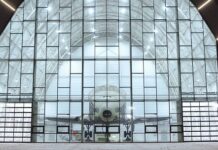 Музейный комплекс гражданской и военной техники в Верхней Пышме. Выставочный центр «Буран»