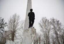 Памятник 96 карабашским рабочим Памятник 96 карабашским рабочим. Фото: Андрей Копырин