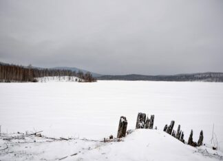 Богородский пруд в Карабаше (Челябинская область) Богородский пруд в Карабаше (Челябинская область). Фото: Андрей Копырин