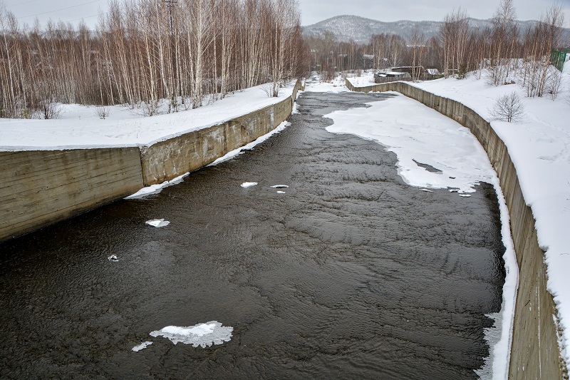 Богородский пруд в Карабаше (Челябинская область). Фото: Андрей Копырин