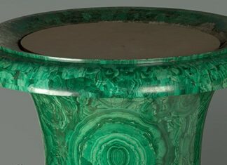 Как произведения уральских мастеров стали частью дипломатии и символом «русской роскоши» за границей