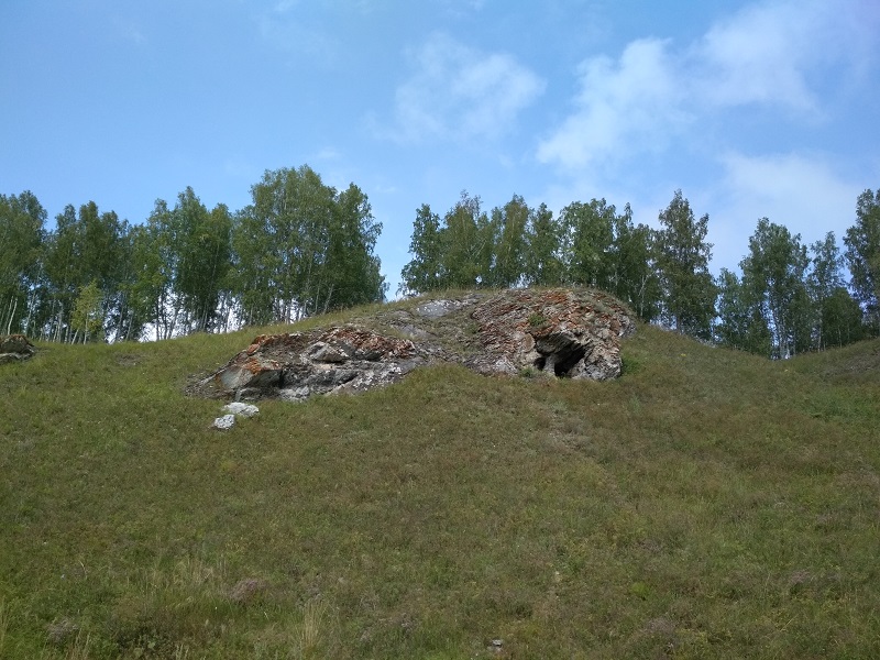 Скала Уаргы Буре-Оясы (Дальнее Волчье логово)