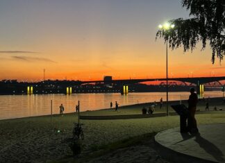 Тверицкая набережная и пляж в Ярославле