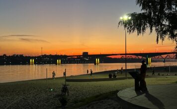 Тверицкая набережная и пляж в Ярославле