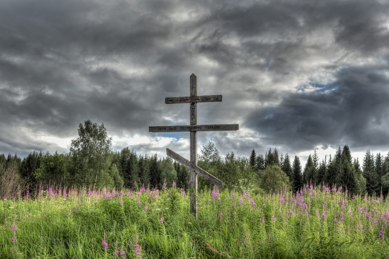 Памятный крест на месте поселения Вынырок