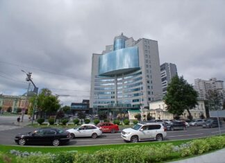 Сикс-севен Екб: ищем дома с номером из мема в Екатеринбурге
