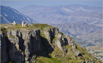 Дагестан. Авторский маршрут Николая Лебедева Матласская каменная чаша. Фото: Николай Лебедев / https://lebedev.world/