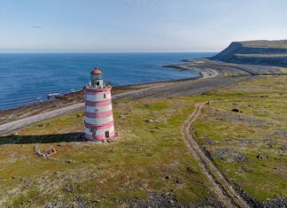 Достопримечательности Кольского полуострова: туры в Мурманск, Кировск, Териберку, Хибины. Как добраться, карта