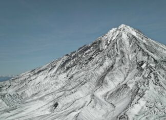 Путешествие на Камчатку. Где одиноких гор крепко единство