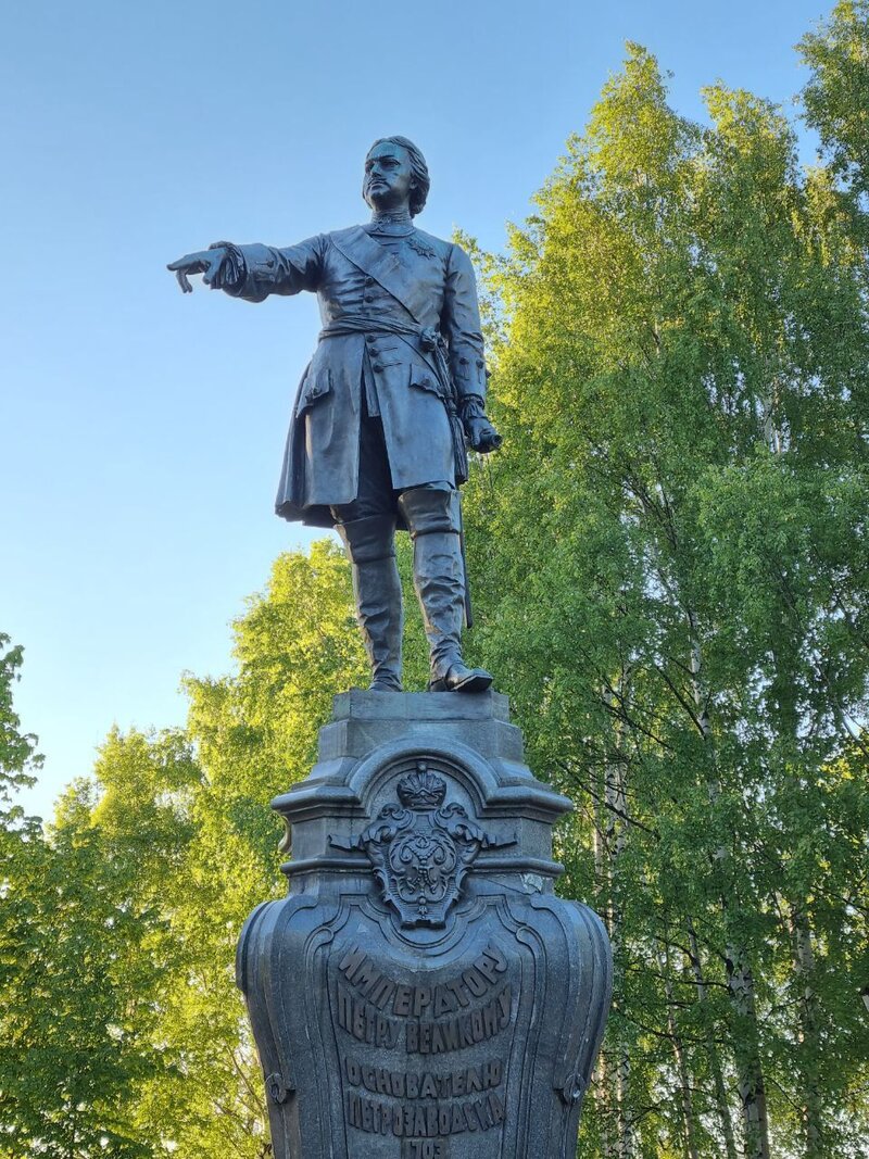 Памятник Петру Первому в Петрозаводске