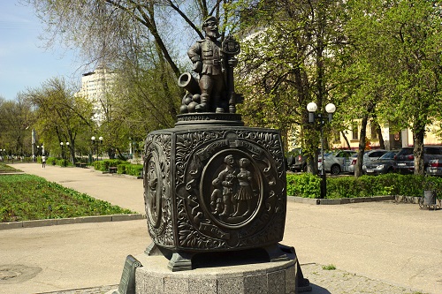 Памятник Шкатулка в Пензе, достопримечательность