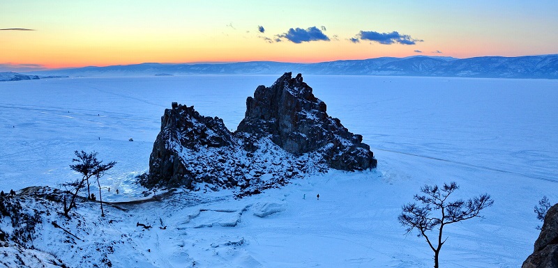 Шаманка7 Скала Шаманка (мыс Бурхан) Фото: Сергей Василец