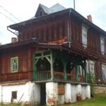 Достопримечательности Курганской области: старинная усадьба Шмурло в селе Красный Уралец Усадьба Шмурло в селе Красный Уралец. Фото: Виталий Авиатор / ВКонтакте