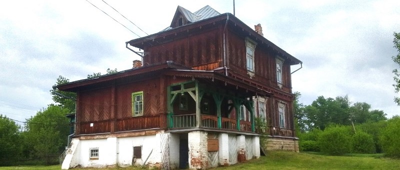 Усадьба Шмурло в селе Красный Уралец. Фото: Виталий Авиатор / ВКонтакте Усадьба Шмурло в селе Красный Уралец. Фото: Виталий Авиатор / ВКонтакте