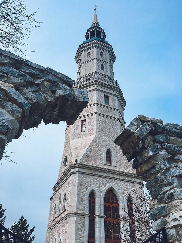 Башня колокольня с часовней святителя Иоанна Златоуста