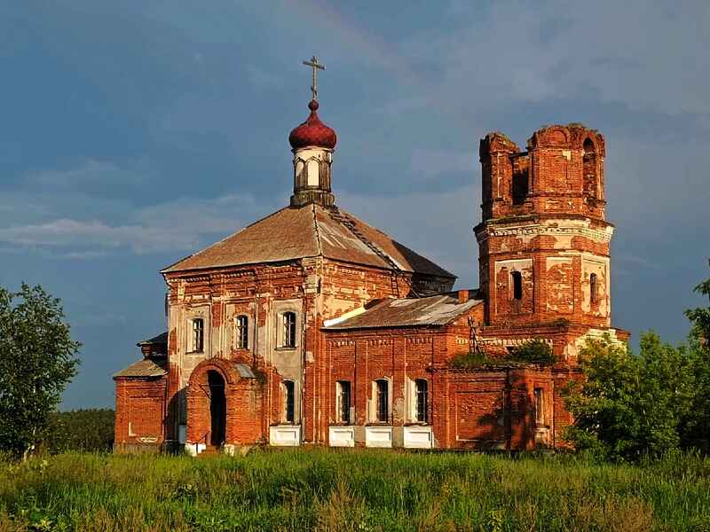 Церковь в селе Ялунинское 