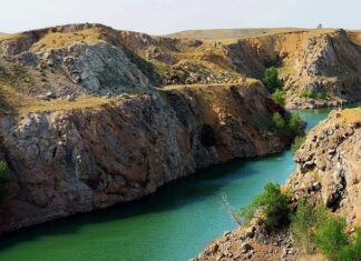 Озеро Забой (Голубой каньон) в Оренбургской области (Новотроицк)