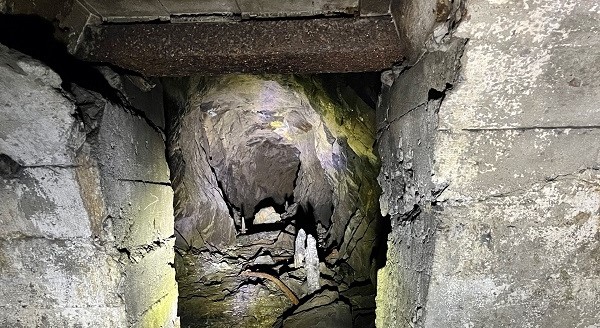 Заброшенная шахта в Магнитке (Челябинская область). Фото: Vladislav Borisovich / ВКонтакте Заброшенная шахта в Магнитке (Челябинская область). Фото: Vladislav Borisovich / ВКонтакте