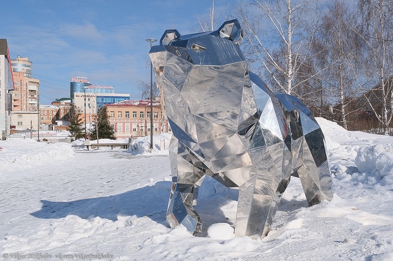 Виктор Михалев, Зеркальный мишка