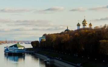 Ярославль: прогулка по набережным