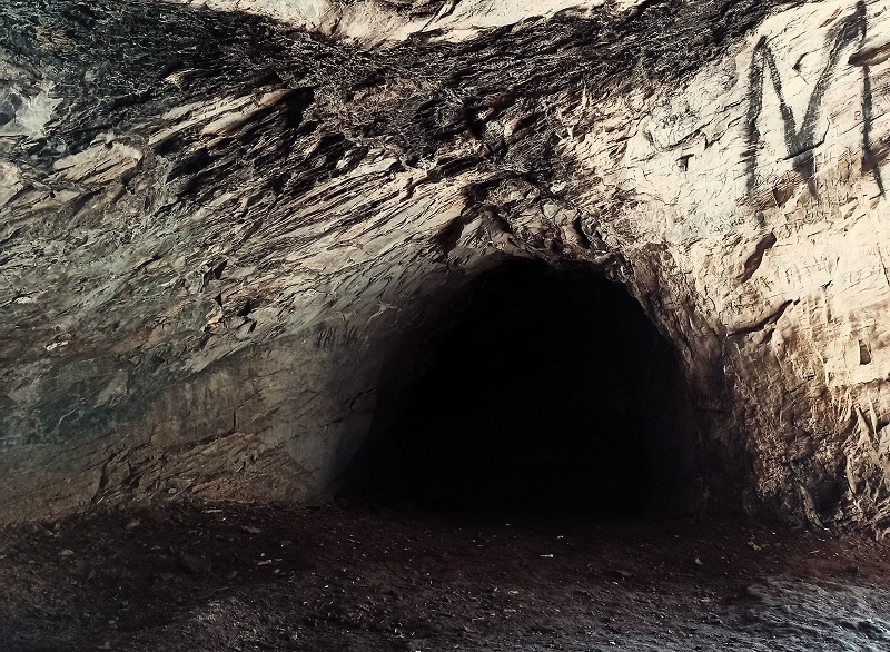 Яумбаевская пещера