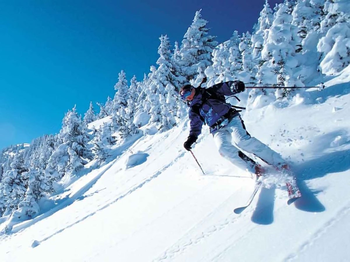 Лыжная тренировка в районе горы Волчиха. Открытие горнолыжного сезона
