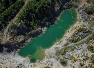 Бойцовские карьеры (Первоуральск, деревня Крылосово)